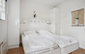 4 bedrooms, free WiFi - Nice home in Gjern with WiFi (Gjern)