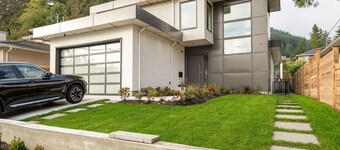 Modern, new suite close to trails, mountains and beaches