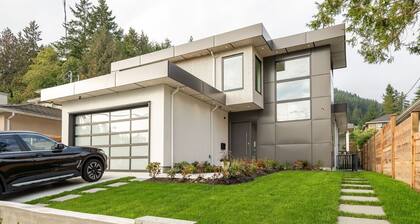 Modern, new suite close to trails, mountains and beaches