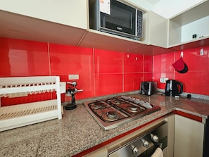 Full-sized fridge, oven - 2 Ambientes de Ensueño en Recoleta (Buenos Aires)