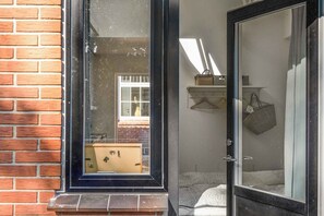 1 bedroom, WiFi - Holiday apartment 5 at beautiful Solgaarden (Svaneke)