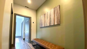 House, 1 Bedroom, Balcony, City View | Interior - Luxury Modern - Minutes From Everything, Atlanta (Atlanta)