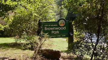 House, 1 Bedroom, Balcony, City View | Property grounds