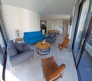 TV - Cozy 3 bedroom apartment, with air conditioner. One block away from VIVA MALL (Envigado)