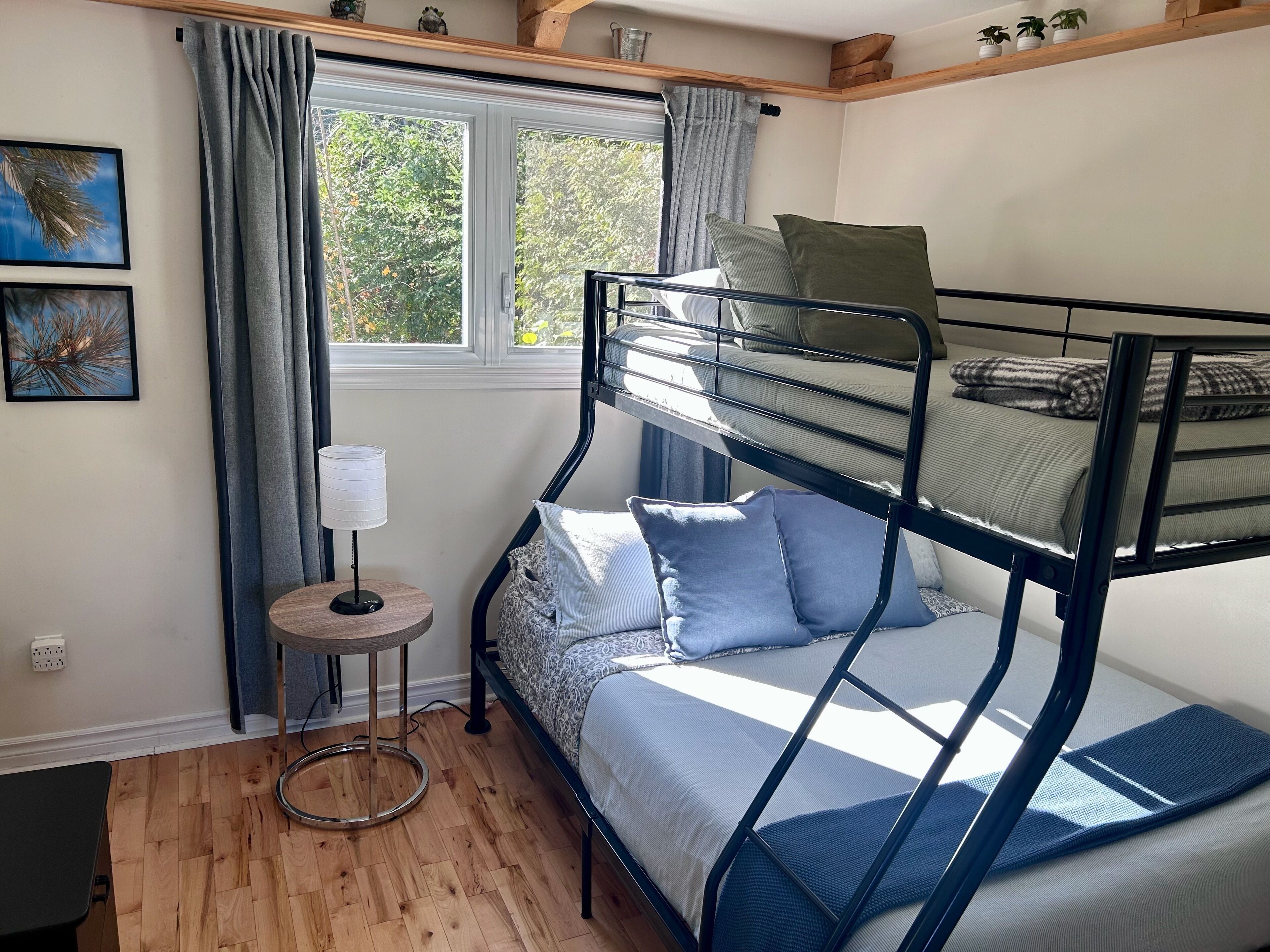 2 habitaciones, tabla de planchar con plancha y wifi gratis 