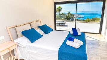 3 slaapkamers, een strijkplank/strijkijzer, internet, beddengoed