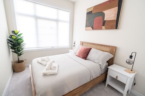 4 bedrooms, WiFi, bed sheets