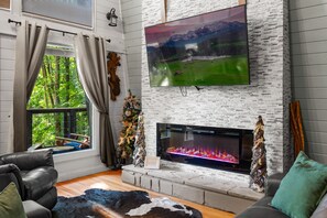 Smart TV y chimenea