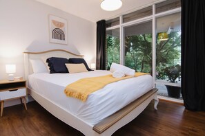 3 室のベッドルーム、デスク、アイロン / アイロン台、WiFi (無料)