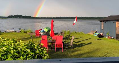 Sunrise net on Pigeon Lake 4 season cottage