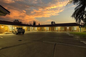 Exterior - ALYN MOTEL (Gunnedah)