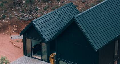 Norsk Haus \ Mtn Getaway with Barrel Sauna