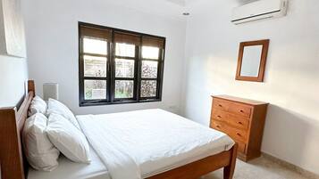 3 quartos, ferros/tábuas de passar roupa, Wi-Fi, roupa de cama