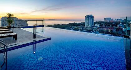 Charming beauty hotel - the center of foreigners area