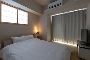 Deluxe Apartment | 1 bedroom, laptop workspace, blackout drapes, soundproofing