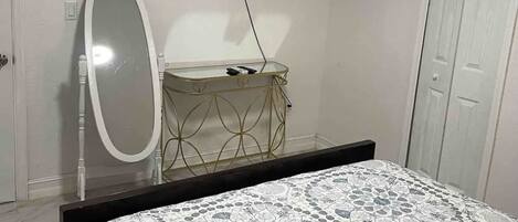 1 makuuhuone, silitysrauta/-lauta, ilmainen Wi-Fi, vuodevaatteet