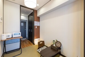 Deluxe Apartment | Living area - H2H Tsutenkaku (Osaka)