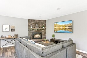 TV connectée, cheminée