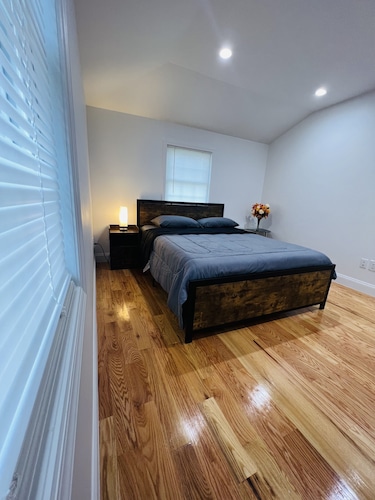 Luxury room near jfk 