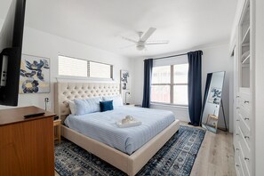 3 bedrooms, desk, iron/ironing board, free WiFi