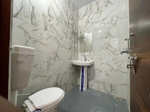 Slippers - Roomshala 125 Hotel Maharaja (New Delhi)