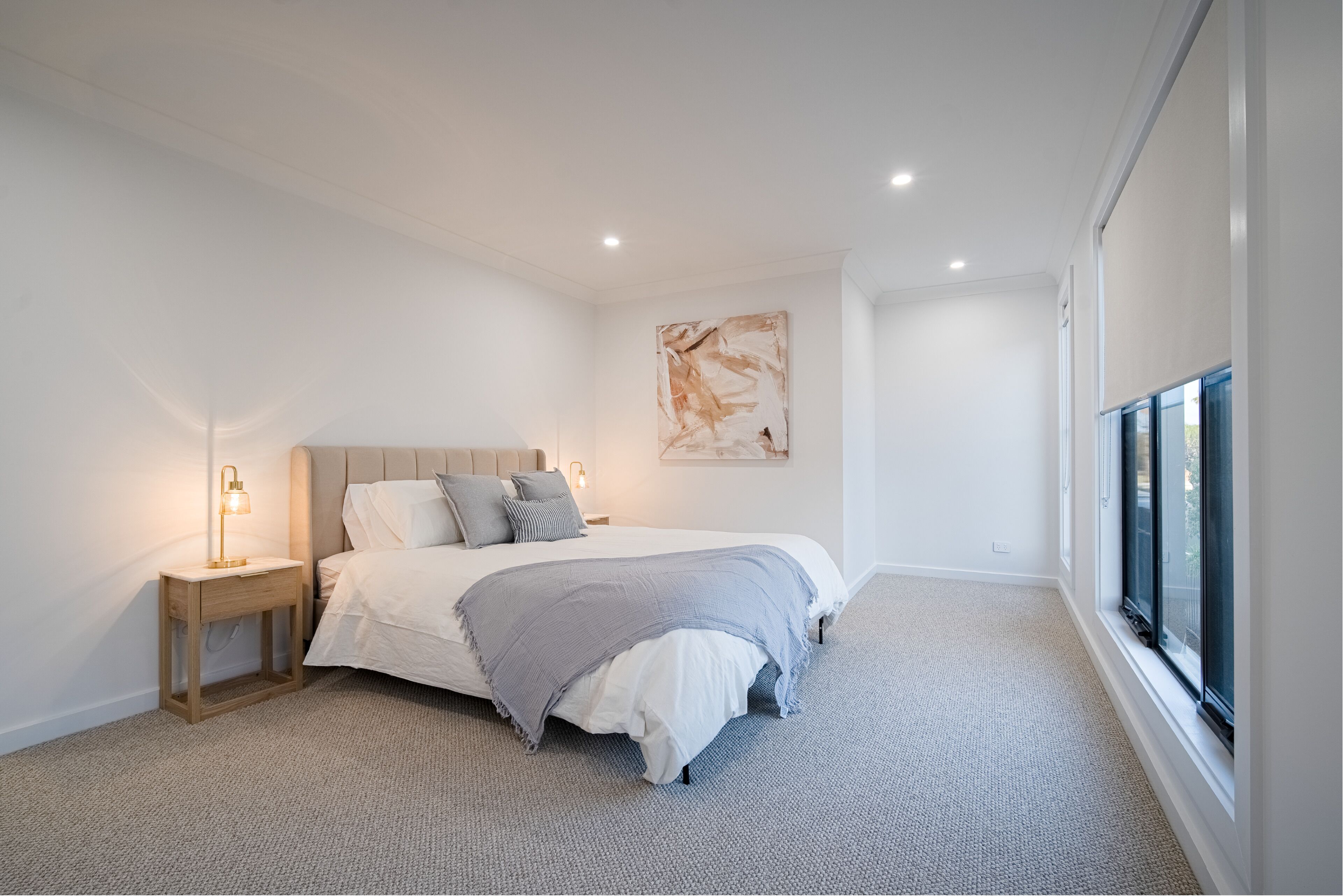 Luxury Townhome | 3 bedrooms, soundproofing, iron/ironing board, free WiFi