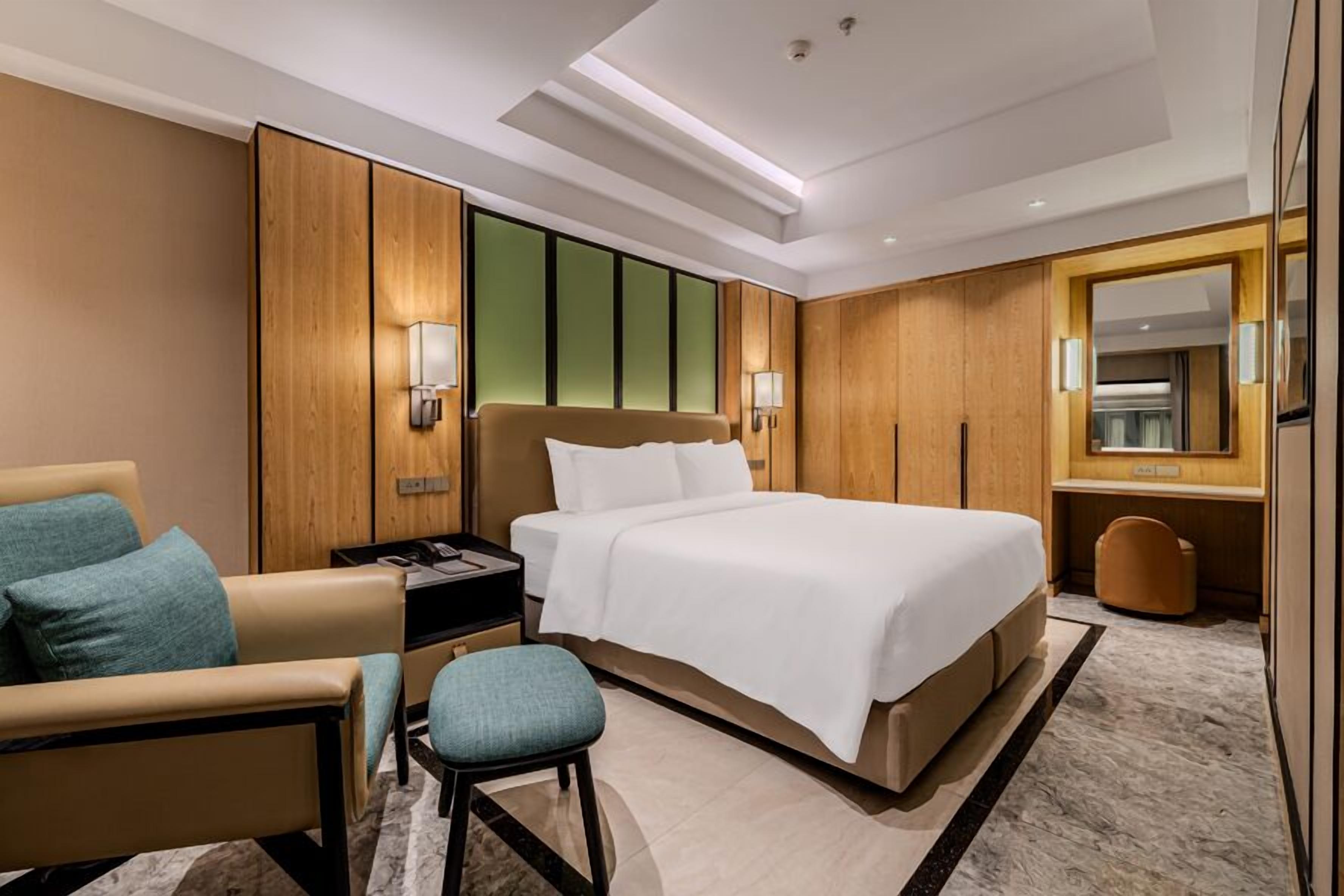 Grand Room, 2 Bedrooms