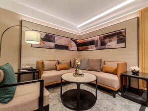 Living area - Samala Suites Bangkok Sukhumvit (Bangkok)
