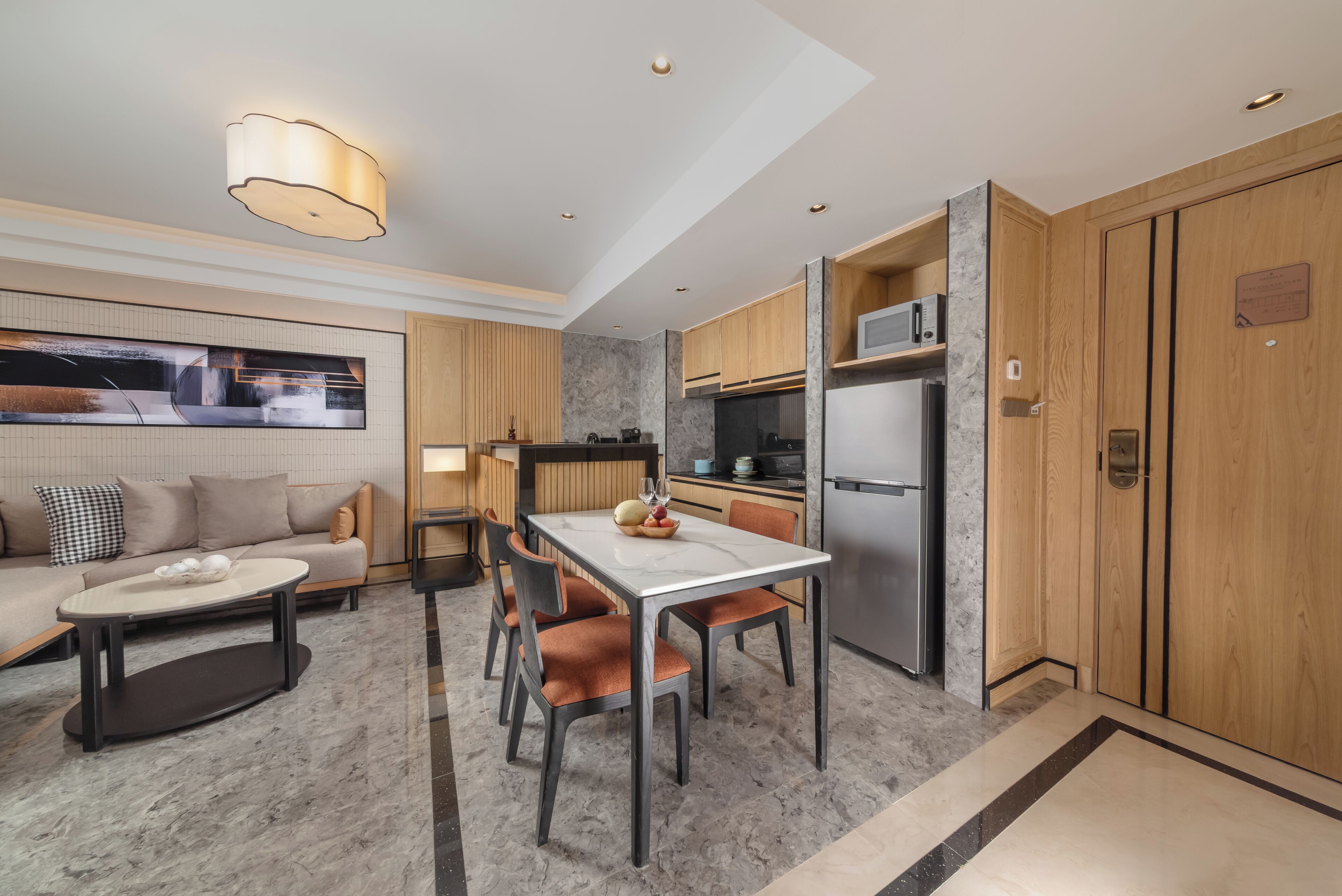 One Bedroom Suite with Kitchenette | บริเวณนั่งเล่น | ทีวีจอแบน 42 นิ้ว พร้อมช่องดาวเทียม