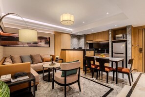 Grand Room, 1 Bedroom | In-room dining