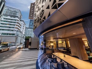 Kiến trúc tòa nhà