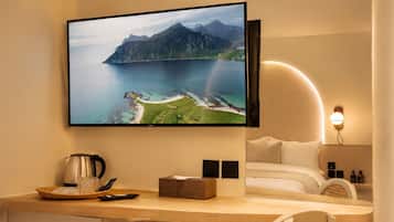 Studio Room with Double Bed | Coffres-forts dans les chambres, bureau, chambres insonorisées