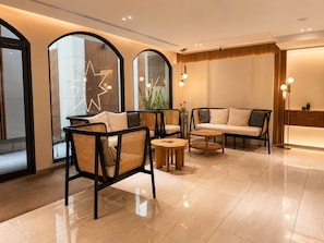 Lobby sitting area - Corridor2407 Hotel (Bangkok)