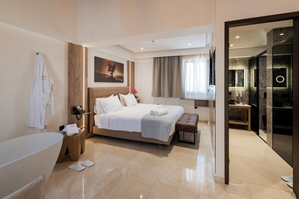 Executive Suite | Egyptian cotton sheets, premium bedding, down duvets, memory-foam beds - The Wine Hotel (Rhodes)