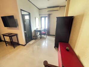 Deluxe Double or Twin Room | Desk, free WiFi, bed sheets - Na Thapae Chiangmai Hotel (Chiang Mai)