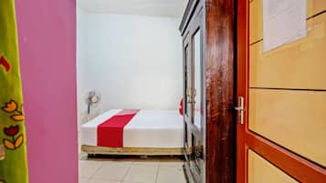 Standard Double Room | 1 bedroom, laptop workspace, free WiFi, bed sheets