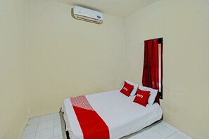 Deluxe tweepersoonskamer | Een bureau, gratis wifi, beddengoed
