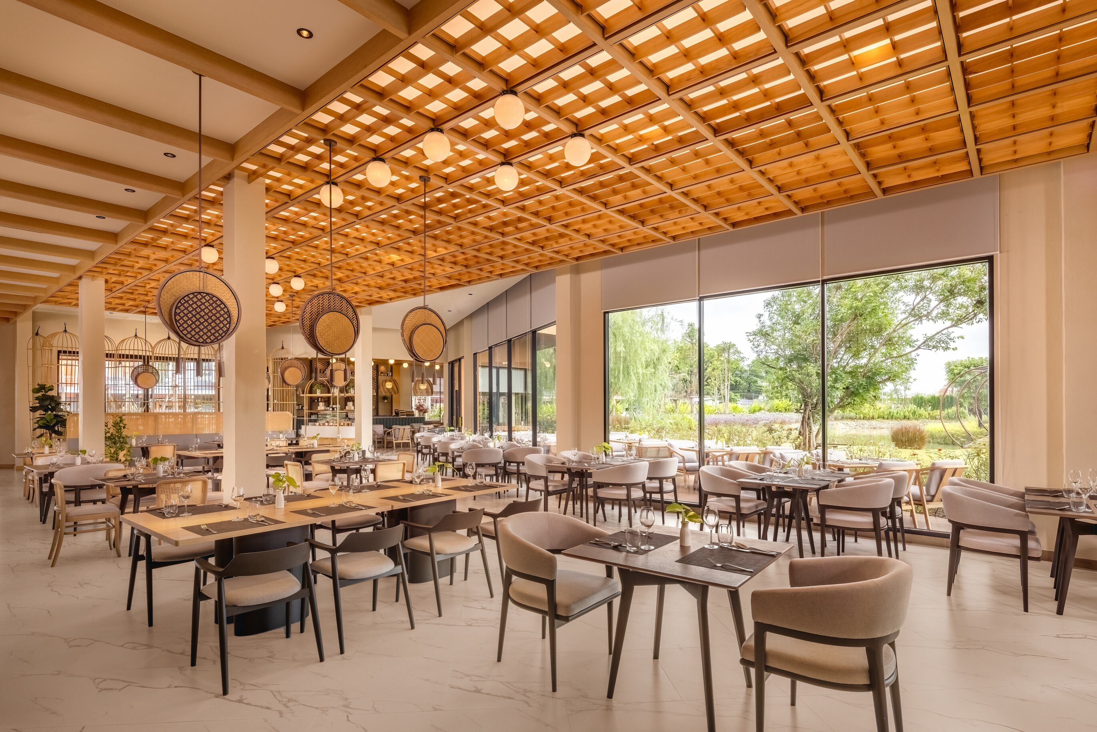 Daily buffet breakfast (THB 295 per person)