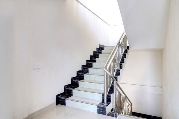 Lobby - OYO Life 92707 D-akomiba Residence (Jambi)