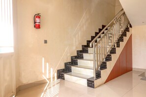 Lobby - OYO Life 92707 D-akomiba Residence (Jambi)
