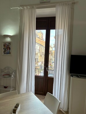 Dining - The Palace B&B and apartments- Little apartment (Santo Stefano di Camastra)