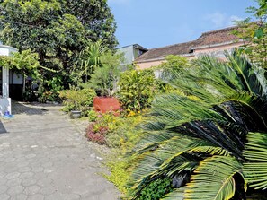 Front of property - OYO Life 92937 Kost Putri Sarkara Syariah (Rogojampi)