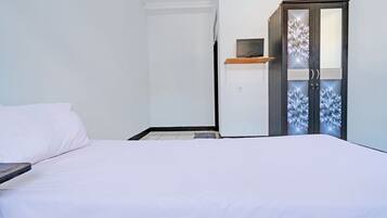 Kamar Single Standar | Ruang kerja ramah laptop, Wi-Fi gratis, dan seprai linen