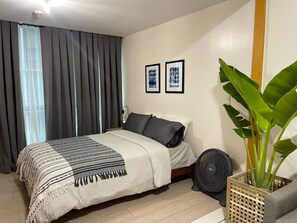 1 bedroom, WiFi, bed sheets - Simple but Modern @ J&D's One Uptown Residence in BGC Taguig Manila  (Taguig)