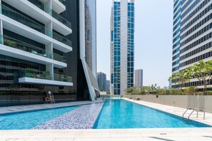 Pool - Studio Apartment in Marquise Square, Business bay  (Dubai)