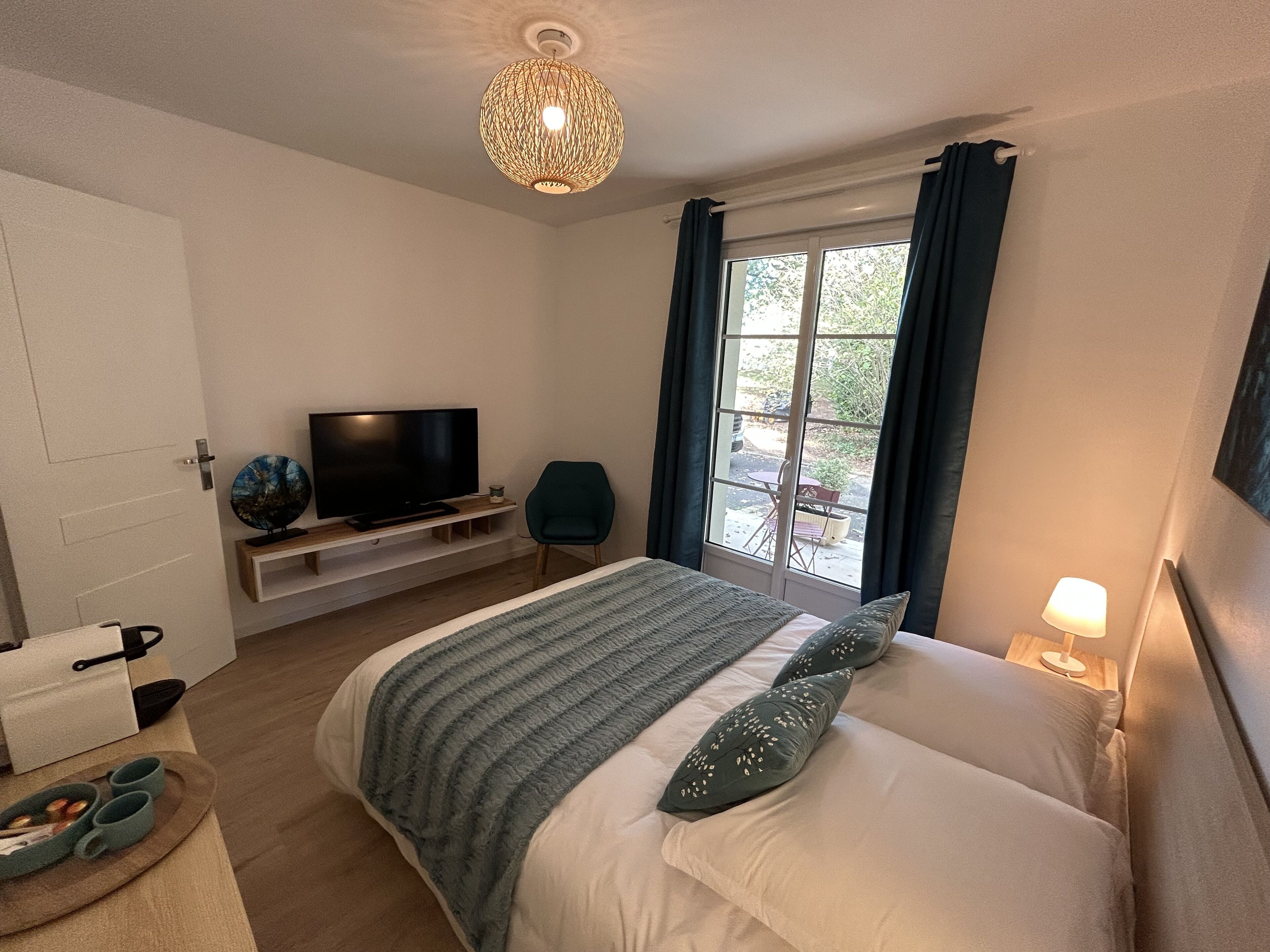 Phòng đôi Superior | Bộ đồ giường cao cấp, trang bị nội thất với thiết kế riêng biệt 