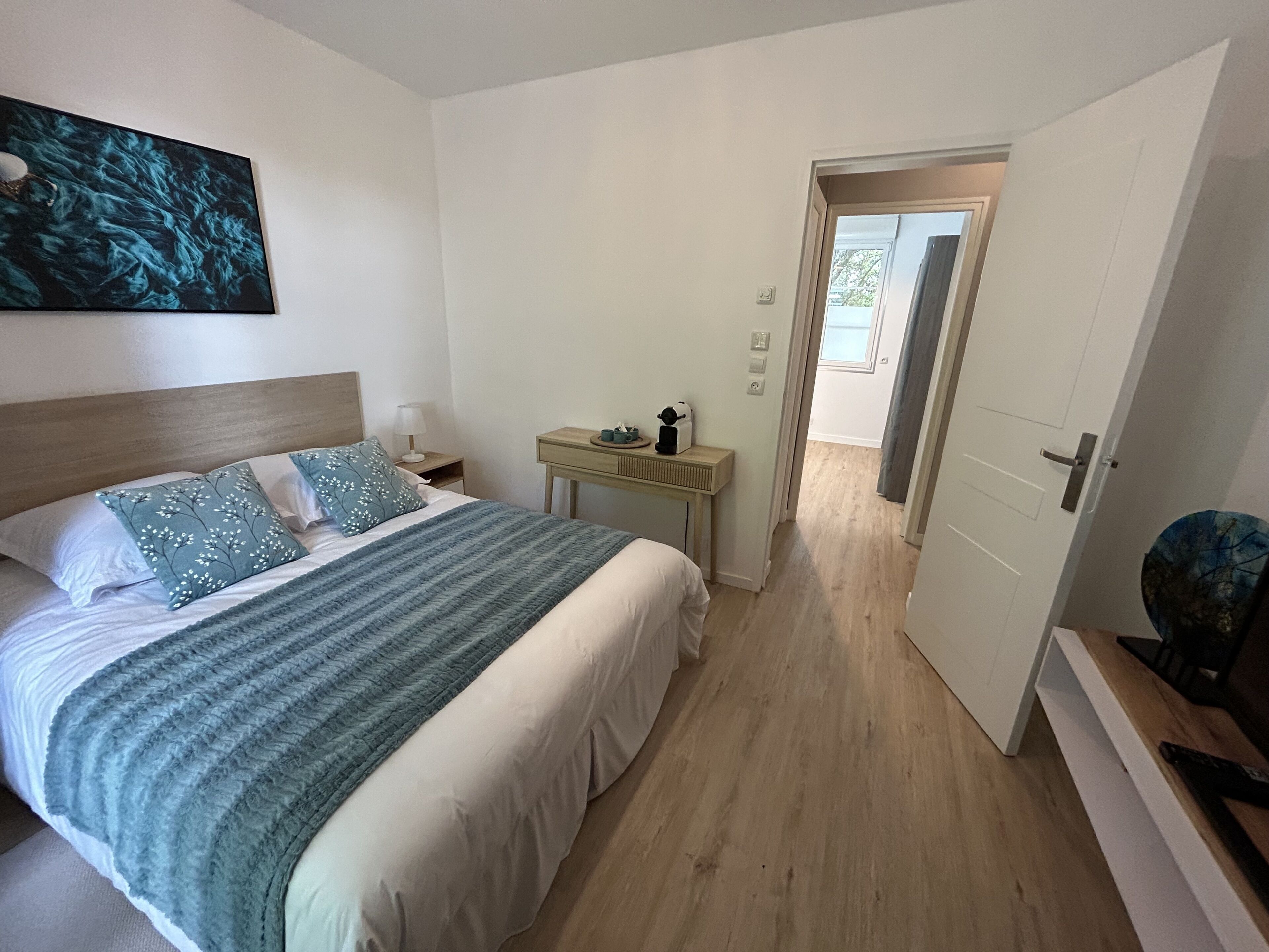 Chambre Double Supérieure | Literie de qualité supérieure, ameublement personnalisé