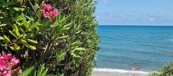 Maison au Bord de L'eau, Accès Direct à la Plage