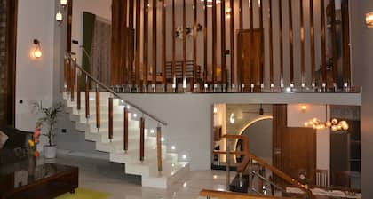 Luxurious 5 BHK AC Villa