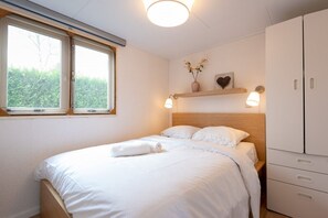 1 chambre, fer et planche Ă repasser, Wi-Fi, draps fournis